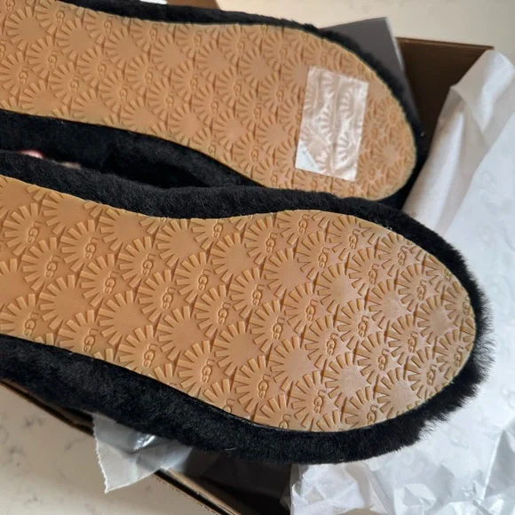 NWT UGG k Fluff yeah slide size 5 - Picture 6 of 8